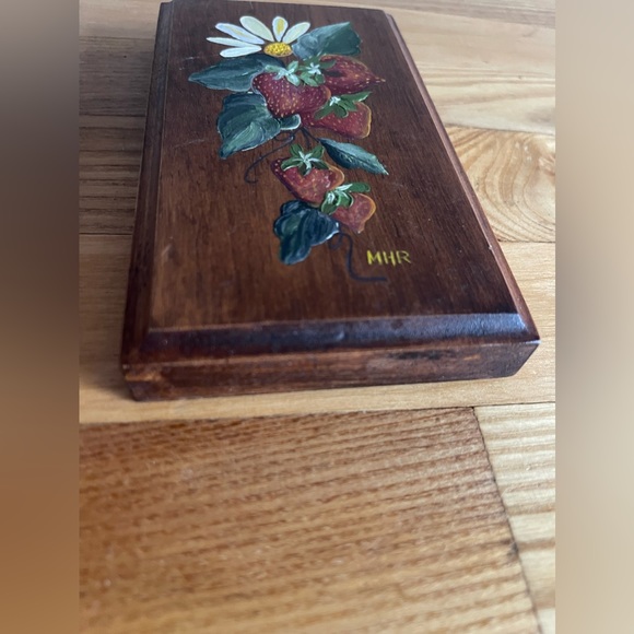 Vintage Handpainted Wall plaque - Initialed - Picture 2 of 4